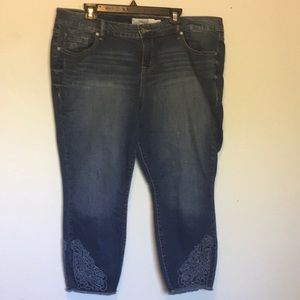 Torrid skinny Capri jeans